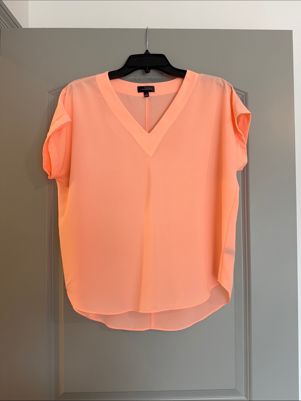 The Limited Peach V-Neck Short Sleeve Blouse